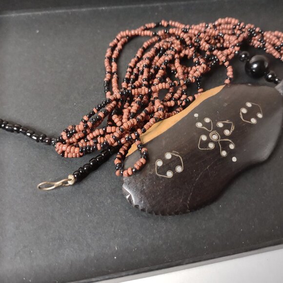 18 Inch Beaded Necklace With Large Wooden Pendant - Picture 9 of 10